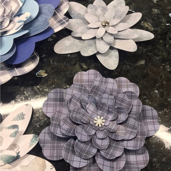 12 pc Blue White Christmas Flowers Backdrop Props Wall Decor Weddings Snowflakes - Picture 4 of 8